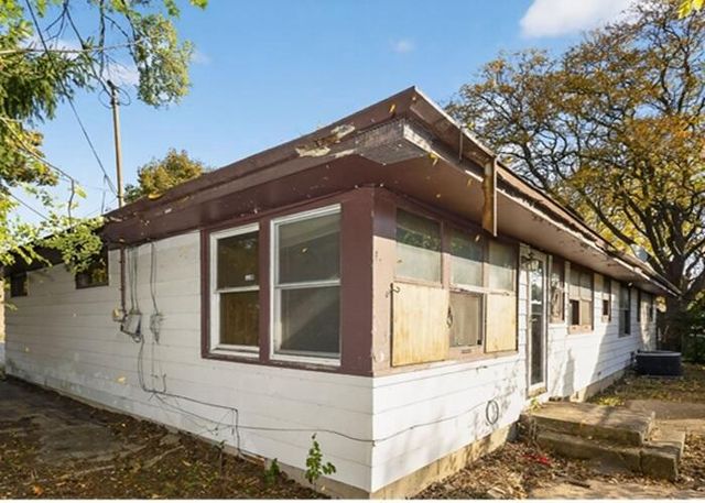 7009 W Lancaster AVENUE, Milwaukee, WI 53218