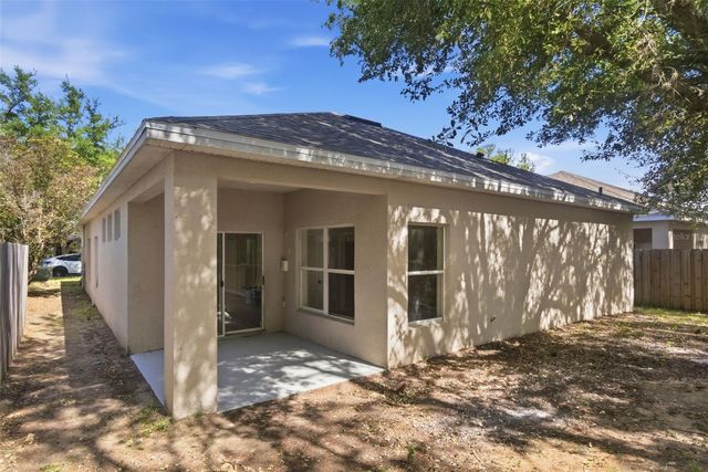 1212 LONGVILLE CIRCLE, Tavares, FL 32778