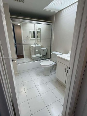 1401 SW 128th Terrace 205H, Pembroke Pines, FL 33027