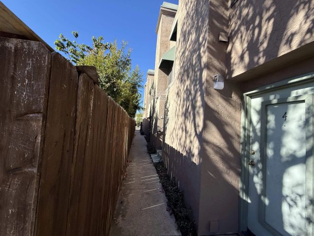 4666 Mission Ave 14, San Diego, CA 92116