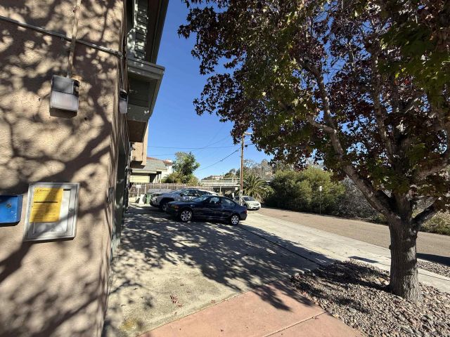 4666 Mission Ave 14, San Diego, CA 92116