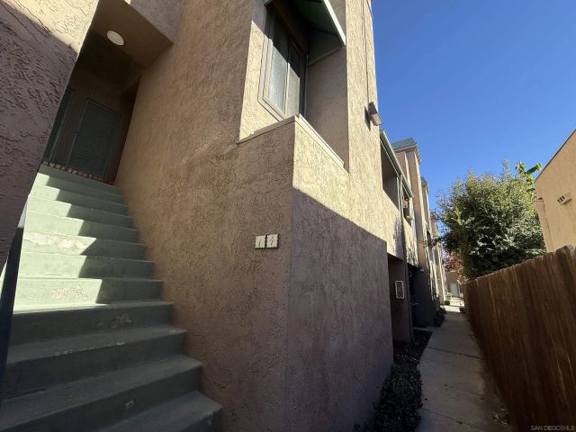 4666 Mission Ave 14, San Diego, CA 92116