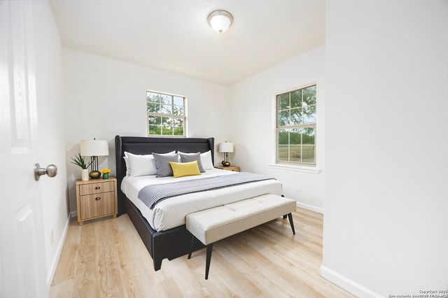 438 Cresthill, San Antonio, TX 78220