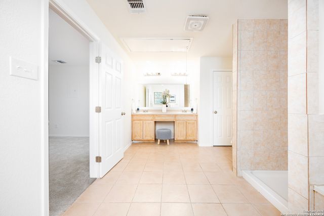 438 Cresthill, San Antonio, TX 78220