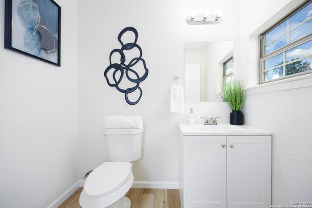 438 Cresthill, San Antonio, TX 78220