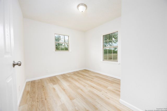 438 Cresthill, San Antonio, TX 78220