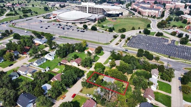 3109 E Maplewood, Wichita, KS 67214