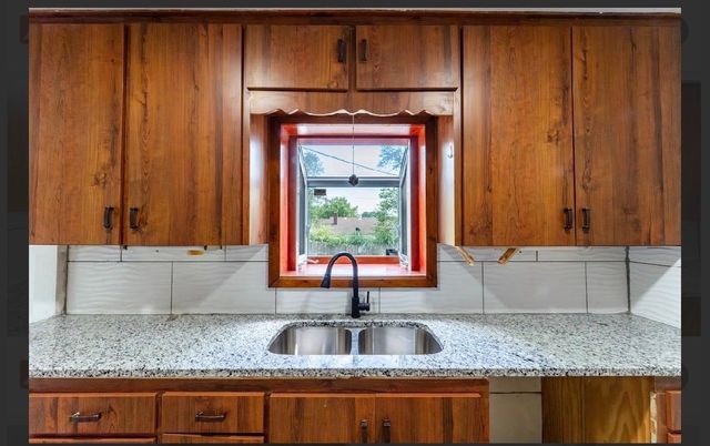 3109 E Maplewood, Wichita, KS 67214