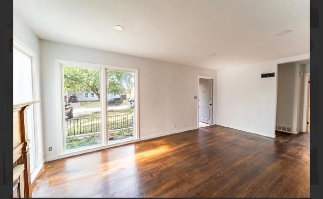 3109 E Maplewood, Wichita, KS 67214