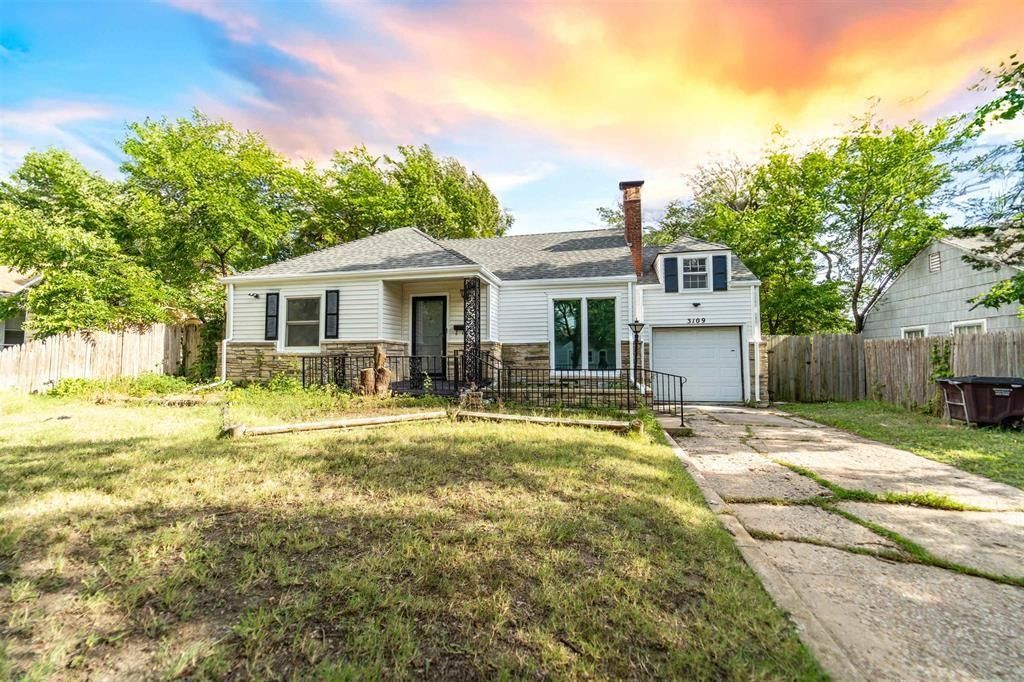 3109 E Maplewood, Wichita, KS 67214
