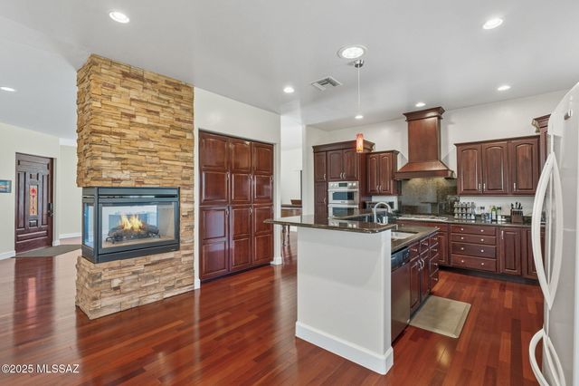 2630 W Calle Del Santo, Tucson, AZ 85741