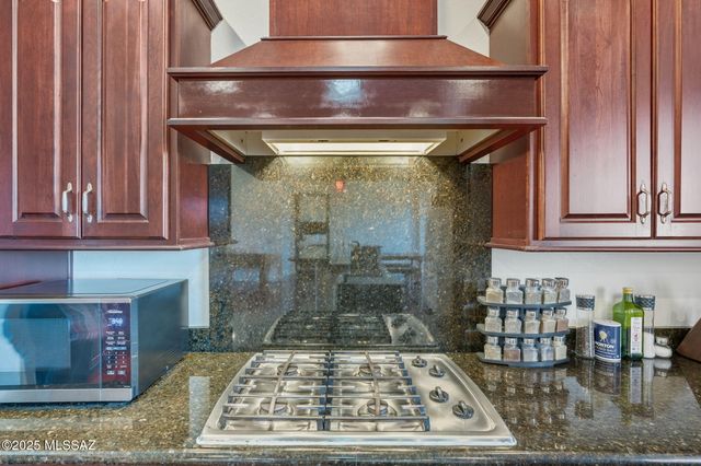 2630 W Calle Del Santo, Tucson, AZ 85741