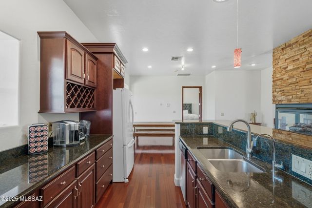 2630 W Calle Del Santo, Tucson, AZ 85741