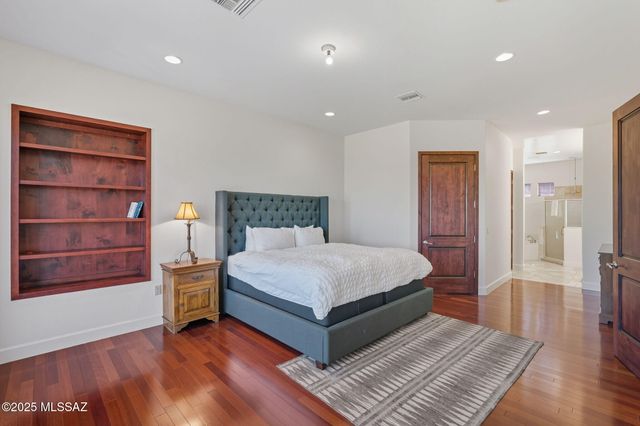 2630 W Calle Del Santo, Tucson, AZ 85741