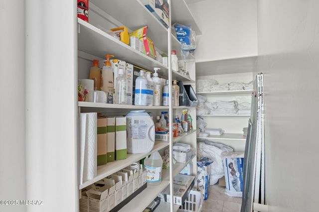 2630 W Calle Del Santo, Tucson, AZ 85741