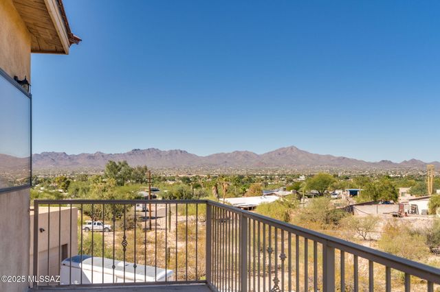 2630 W Calle Del Santo, Tucson, AZ 85741