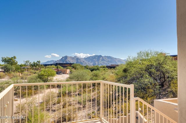 2630 W Calle Del Santo, Tucson, AZ 85741