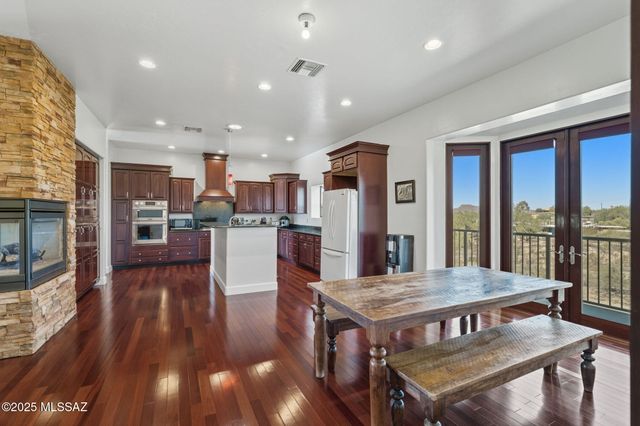 2630 W Calle Del Santo, Tucson, AZ 85741