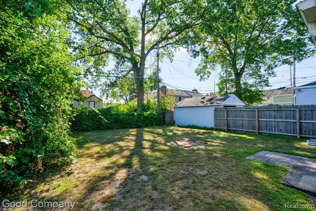 2742 Wolcott Street, Ferndale, MI 48220