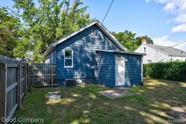 2742 Wolcott Street, Ferndale, MI 48220