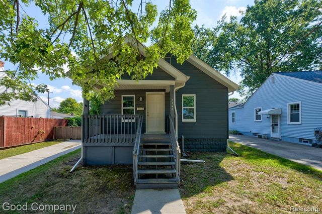 2742 Wolcott Street, Ferndale, MI 48220