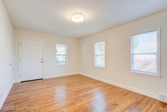 2742 Wolcott Street, Ferndale, MI 48220
