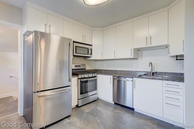 2742 Wolcott Street, Ferndale, MI 48220