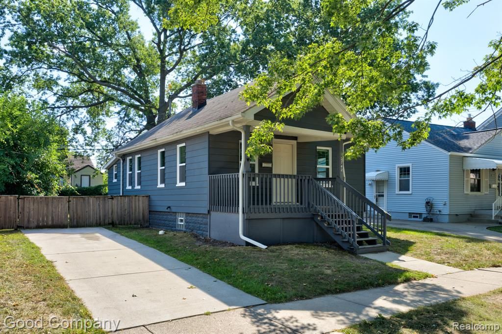 2742 Wolcott Street, Ferndale, MI 48220