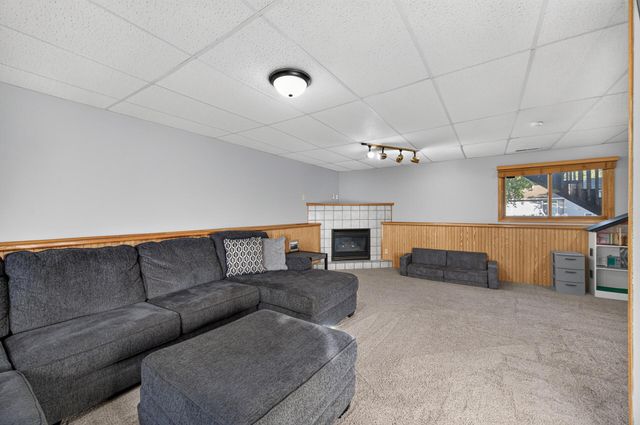 3511 W Mineral Pond Boulevard, Anoka, MN 55303