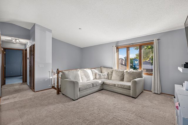 3511 W Mineral Pond Boulevard, Anoka, MN 55303