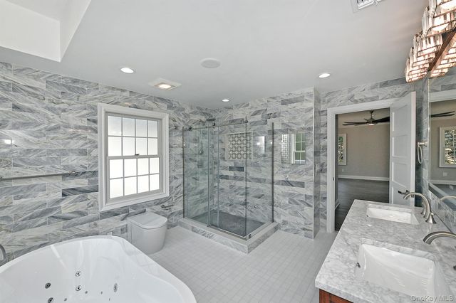 127 Vanderbilt Avenue, Manhasset, NY 11030