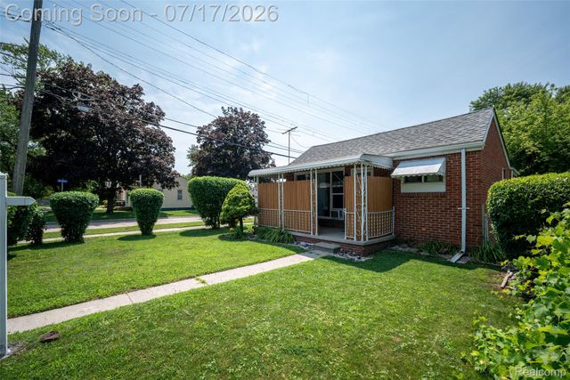 5990 Jackson Street, Taylor, MI 48180