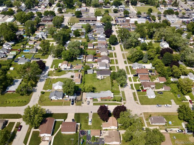 5990 Jackson Street, Taylor, MI 48180