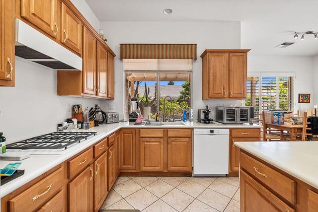 36426 Tallowood Drive, Palm Desert, CA 92211
