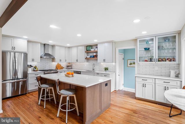 9501 BLYTHE DALE CT, Vienna, VA 22182