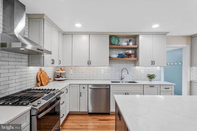 9501 BLYTHE DALE CT, Vienna, VA 22182