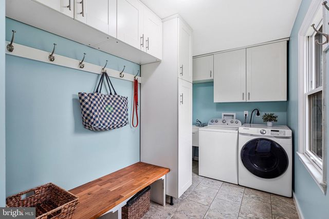 9501 BLYTHE DALE CT, Vienna, VA 22182