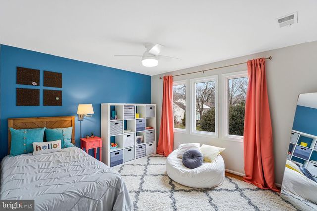 9501 BLYTHE DALE CT, Vienna, VA 22182