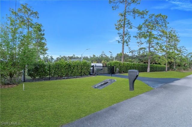 2451 10th AVE SE, Naples, FL 34117