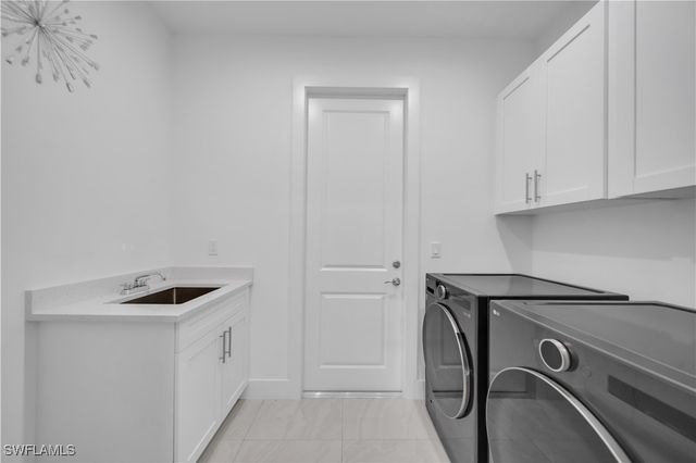 2451 10th AVE SE, Naples, FL 34117