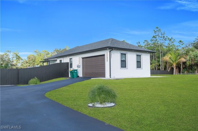 2451 10th AVE SE, Naples, FL 34117