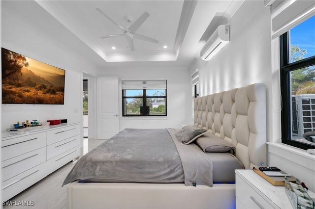 2451 10th AVE SE, Naples, FL 34117