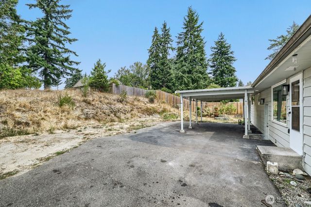 7525 200th St SW, Lynnwood, WA 98036