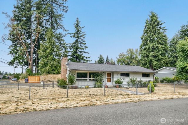 7525 200th St SW, Lynnwood, WA 98036