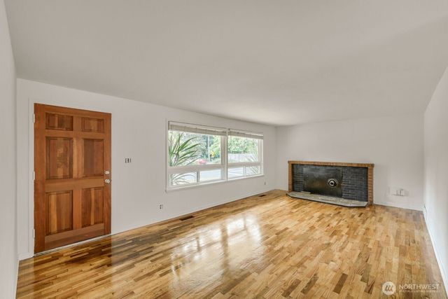 7525 200th St SW, Lynnwood, WA 98036