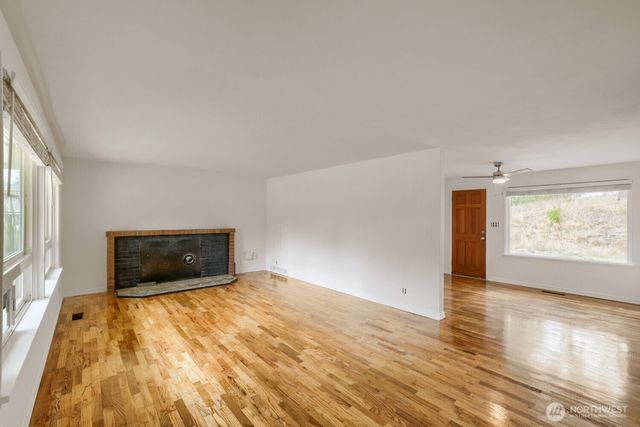 7525 200th St SW, Lynnwood, WA 98036