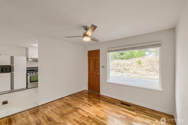 7525 200th St SW, Lynnwood, WA 98036