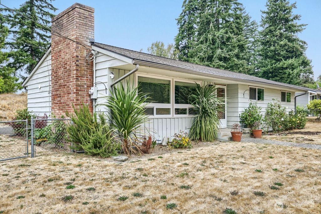 7525 200th St SW, Lynnwood, WA 98036