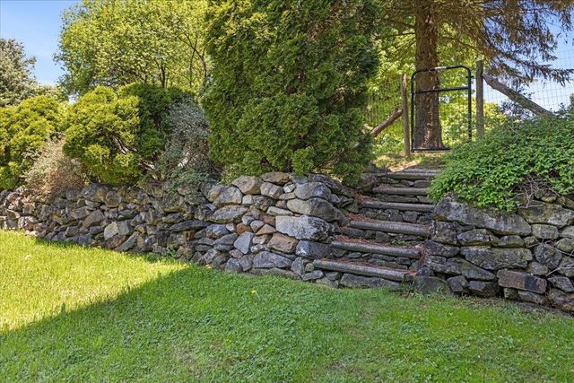 2206 Highgate Road, Swanton, VT 05488