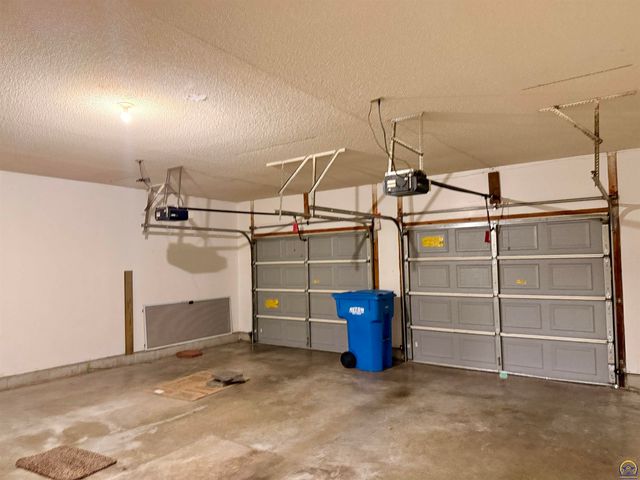 3101 SW Wanamaker Dr Apt 13, Topeka, KS 66614